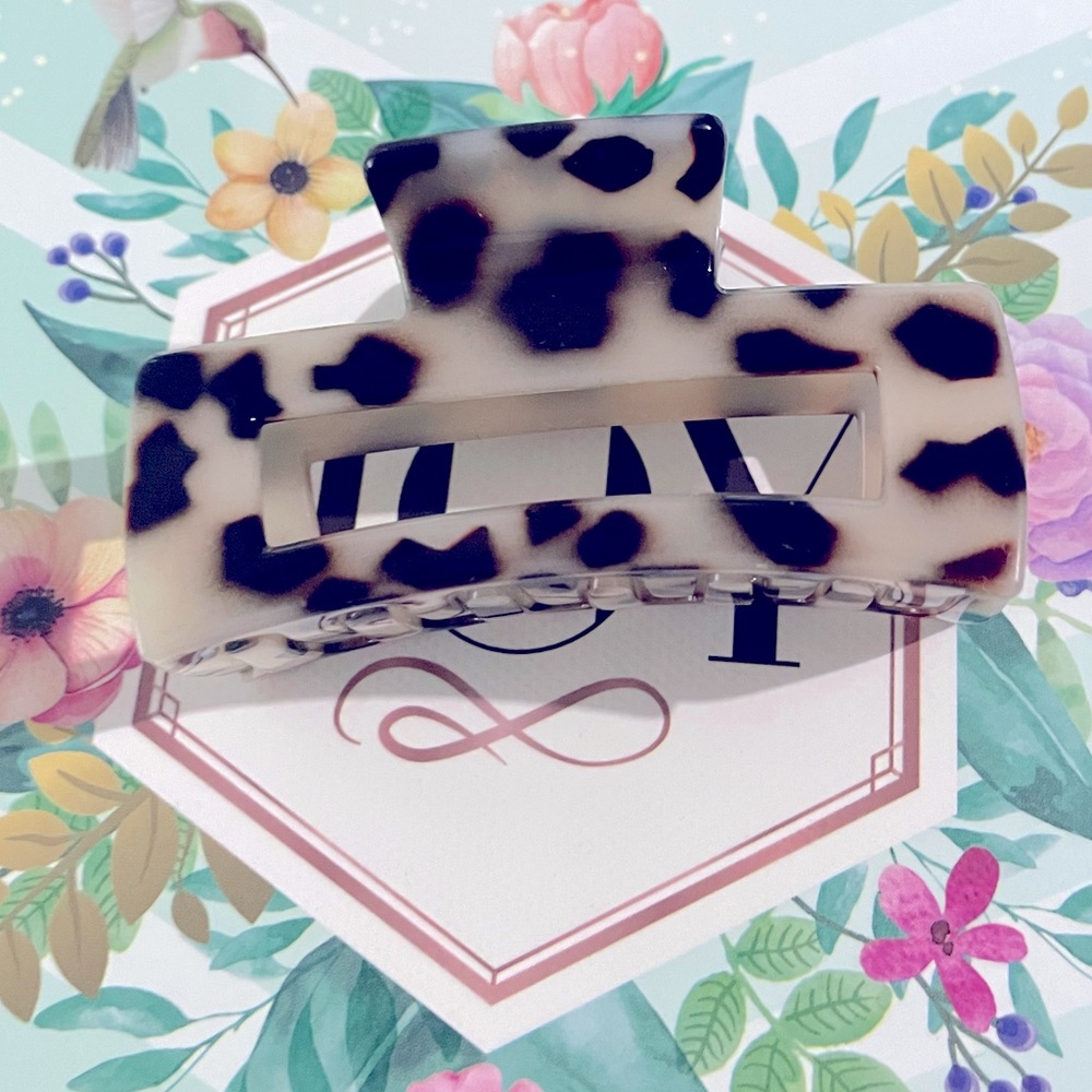 Elegant Leopard Pattern Hair Claw Clip